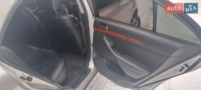 Седан Toyota Avensis 2006 в Києві