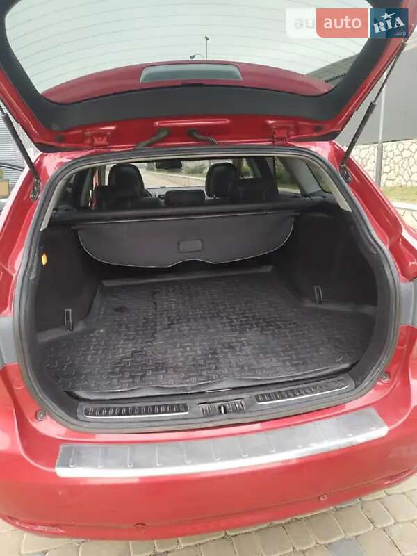 Универсал Toyota Avensis 2009 в Волочиске