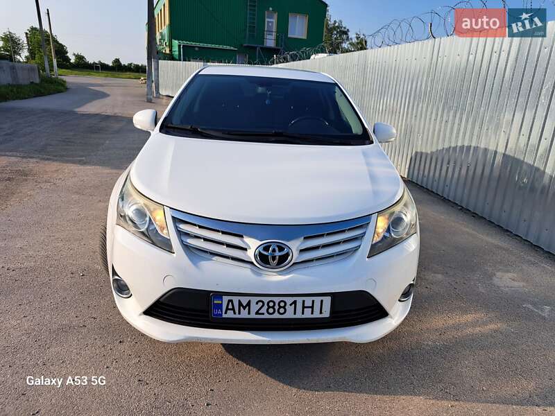 Toyota Avensis 2012