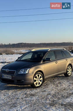 Универсал Toyota Avensis 2004 в Ровно