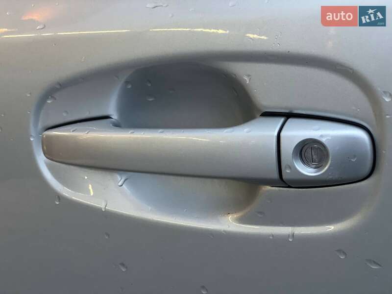 Універсал Toyota Avensis 2011 в Києві