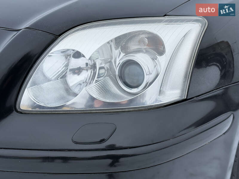 Универсал Toyota Avensis 2006 в Ровно