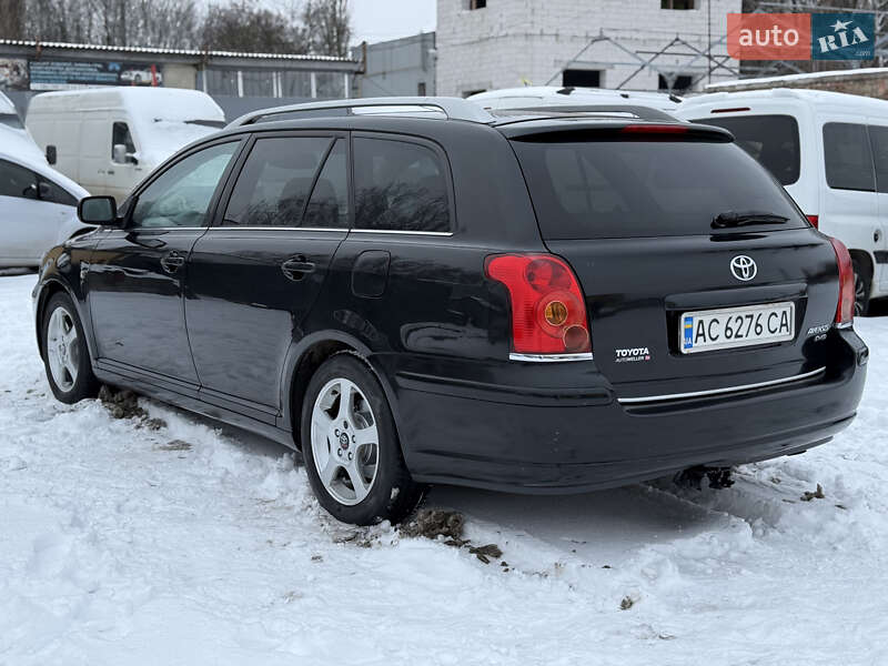 Универсал Toyota Avensis 2006 в Ровно