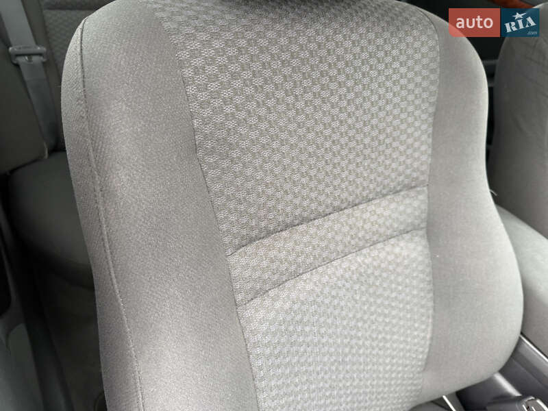 Универсал Toyota Avensis 2006 в Ровно