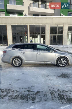 Универсал Toyota Avensis 2010 в Львове