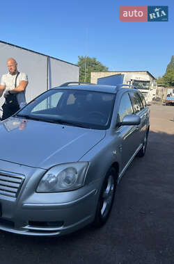 Універсал Toyota Avensis 2006 в Чернігові