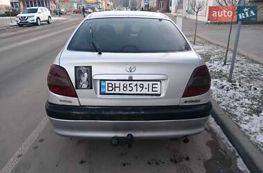 Лифтбек Toyota Avensis 2001 в Ананьеве
