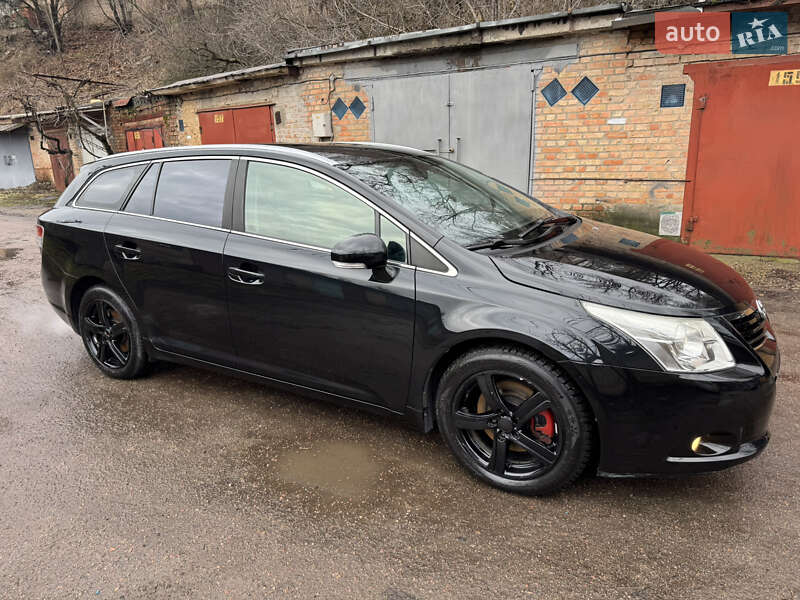 Toyota Avensis 2010 Toyota Avensis 2010