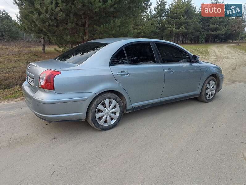 Седан Toyota Avensis 2008 в Львове