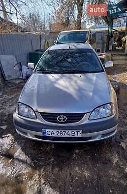 Седан Toyota Avensis 2002 в Черкасах