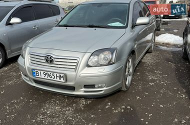 Седан Toyota Avensis 2003 в Лубнах