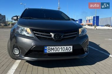 Универсал Toyota Avensis 2012 в Сумах