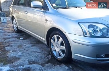 Универсал Toyota Avensis 2004 в Кременце