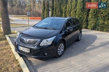 Універсал Toyota Avensis 2011 в Шепетівці