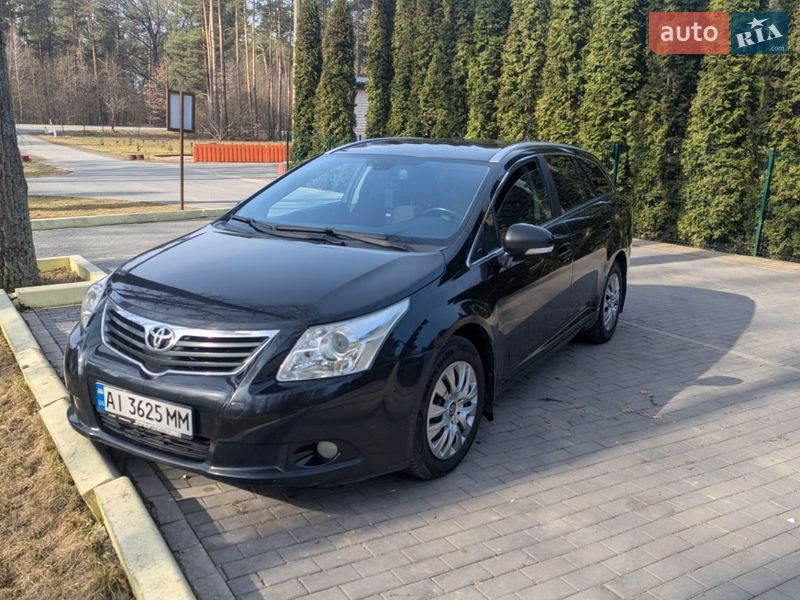 Toyota Avensis 2011
