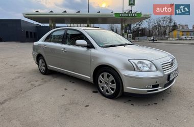 Лифтбек Toyota Avensis 2004 в Ивано-Франковске