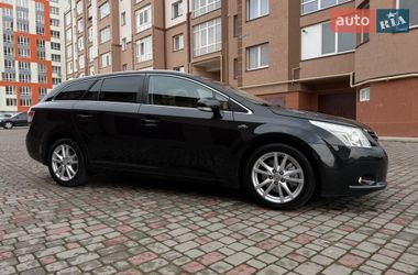 Універсал Toyota Avensis 2010 в Івано-Франківську