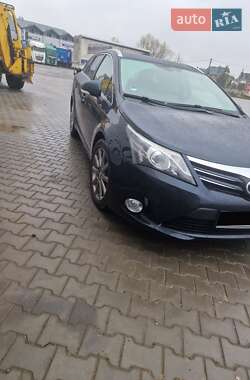 Универсал Toyota Avensis 2013 в Луцке