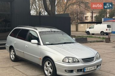 Универсал Toyota Avensis 2000 в Николаеве