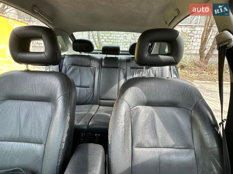 Лифтбек Toyota Avensis 2002 в Одессе