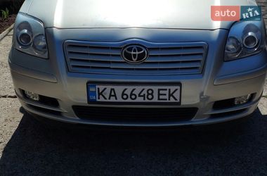 Универсал Toyota Avensis 2004 в Желтых Водах