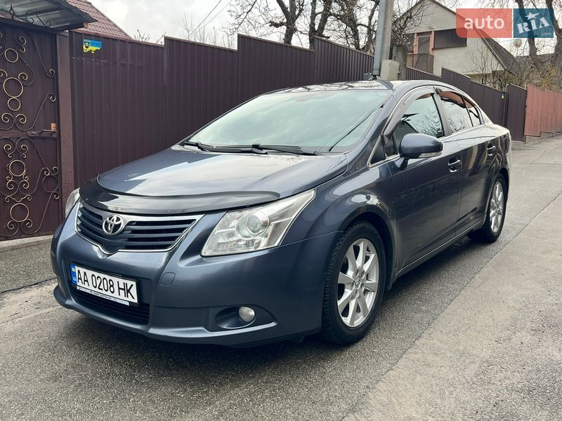 Toyota Avensis 2011