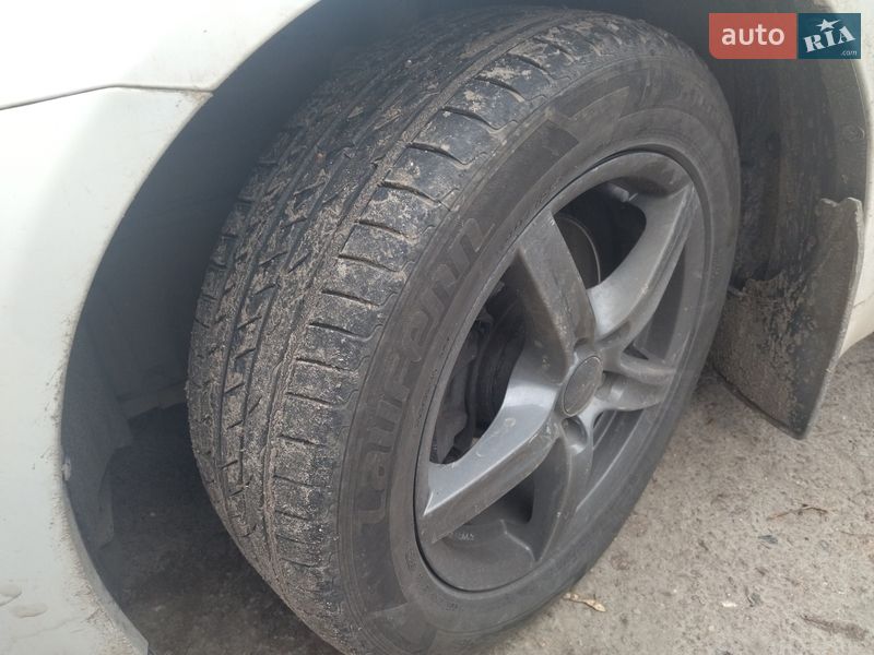 Универсал Toyota Avensis 2011 в Тернополе