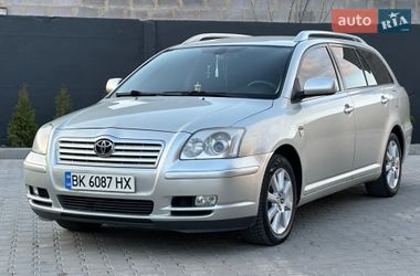 Універсал Toyota Avensis 2004 в Кременці