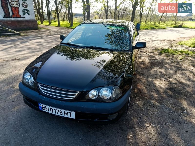 Toyota Avensis 1998