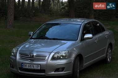 Седан Toyota Avensis 2007 в Ровно