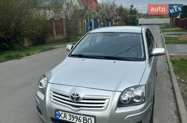 Седан Toyota Avensis 2008 в Хотові