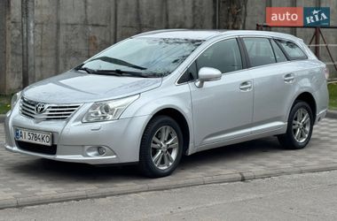 Универсал Toyota Avensis 2011 в Лубнах