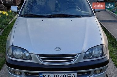 Универсал Toyota Avensis 1998 в Киеве