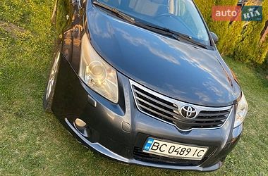 Универсал Toyota Avensis 2010 в Яворове
