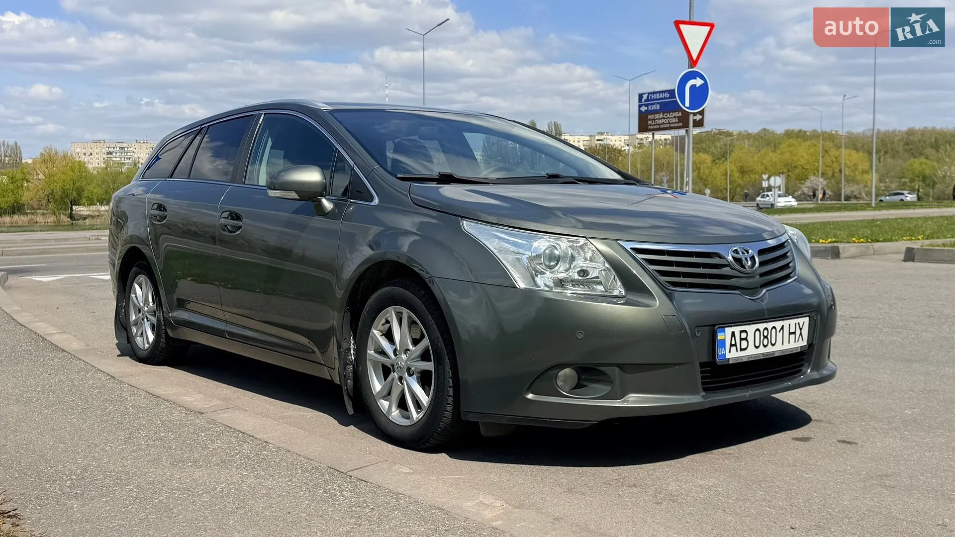 2011 Toyota Avensis - мініатюра 3