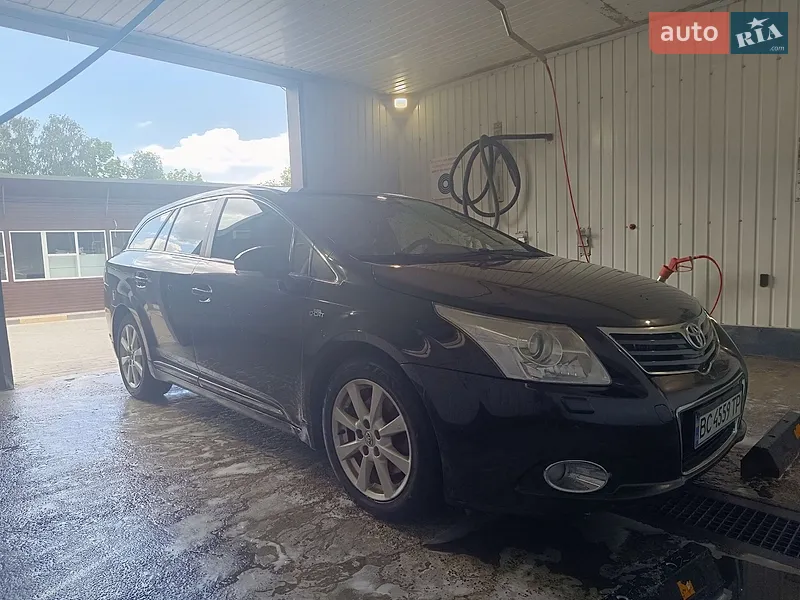Toyota Avensis 2011