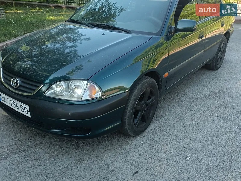 Toyota Avensis 1998