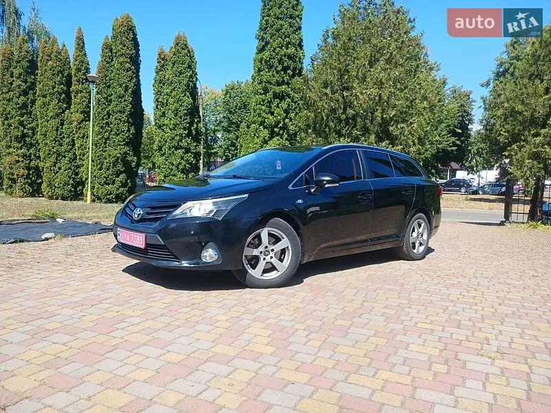 Toyota Avensis 2012