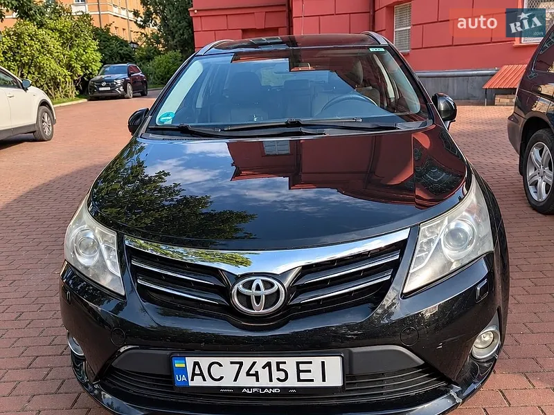 Toyota Avensis 2014