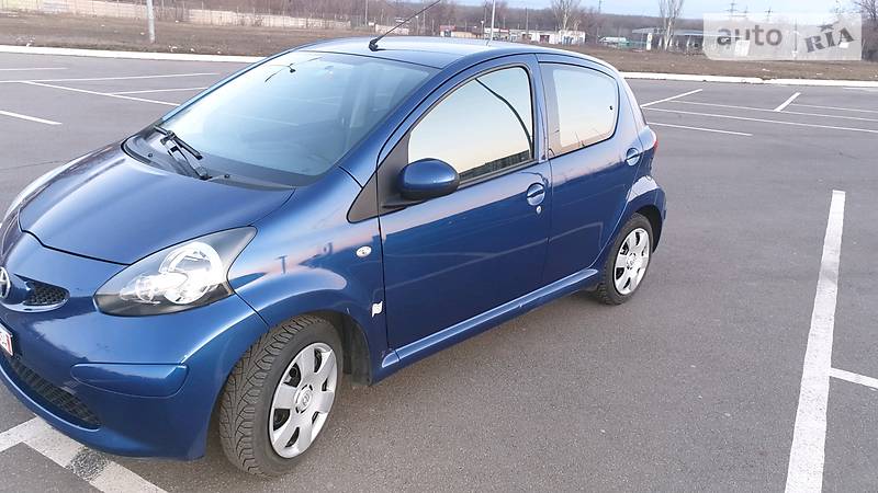 Хетчбек Toyota Aygo 2008 в Кривому Розі