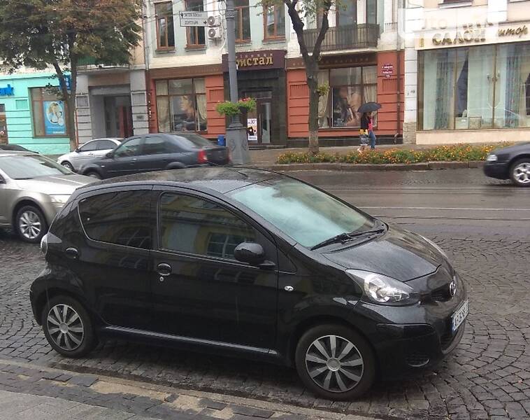 Хэтчбек Toyota Aygo 2011 в Виннице