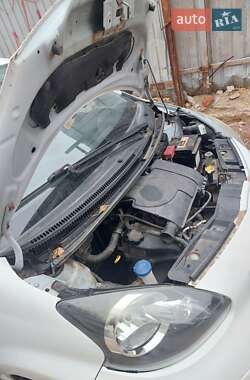 Хетчбек Toyota Aygo 2011 в 