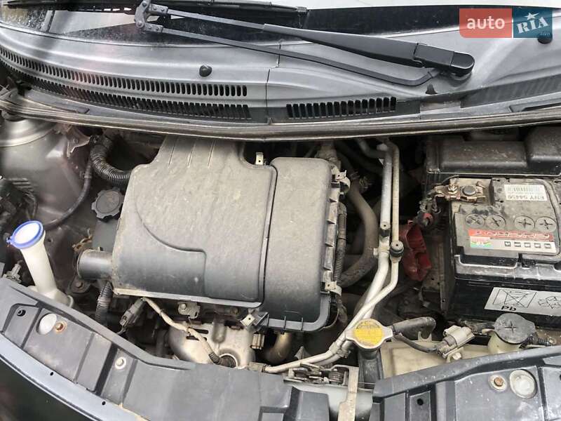 Хэтчбек Toyota Aygo 2006 в Болехове