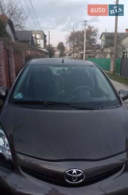 Хэтчбек Toyota Aygo 2012 в 