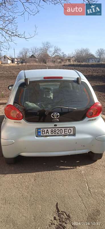 Хетчбек Toyota Aygo 2005 в Новоархангельську