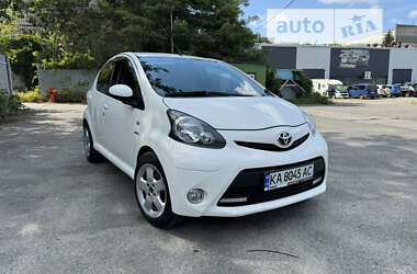 Хетчбек Toyota Aygo 2014 в Києві