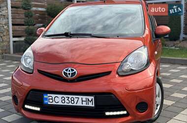 Хетчбек Toyota Aygo 2012 в Буську