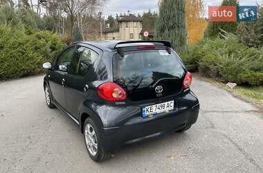 Хетчбек Toyota Aygo 2005 в Новомосковську