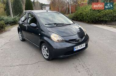 Хетчбек Toyota Aygo 2005 в Новомосковську