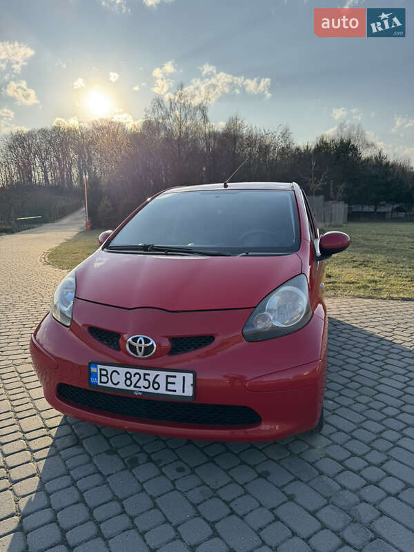 Хэтчбек Toyota Aygo 2007 в Львове
